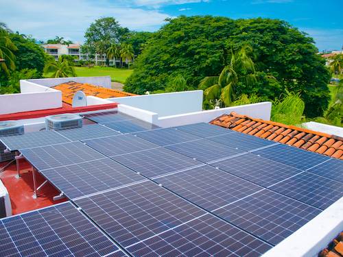Paneles Solares Fotovoltaicos instalados en el Residencial el tigre